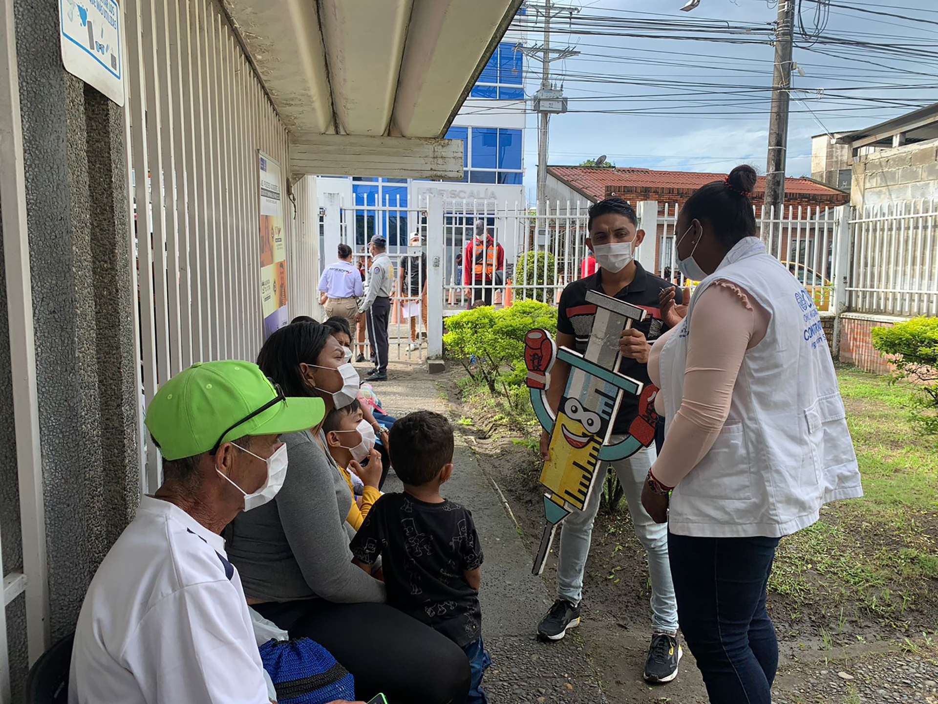 Estas acciones IEC se han llevado en la Comuna 1 y Barrio Nuevo Milenio, para acercar y promover el esquema completo de vacunación contra COVID-19 de sus residentes.   